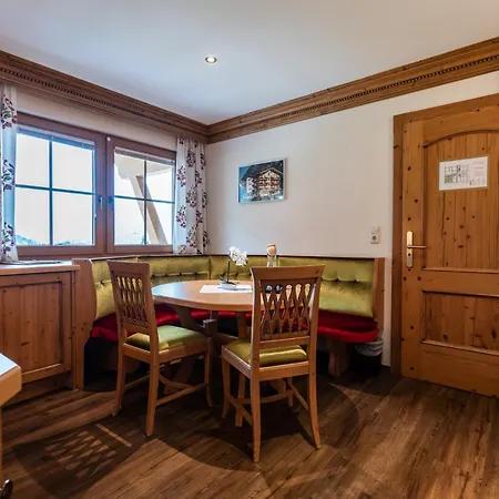 Liebes Caroline 4-sterne-hotel Отель