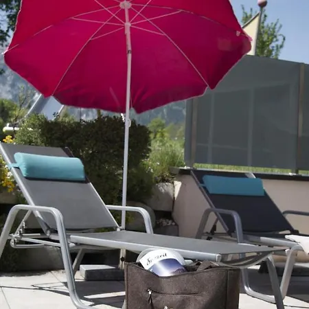 Liebes Caroline 4-sterne-hotel 佩尔蒂绍