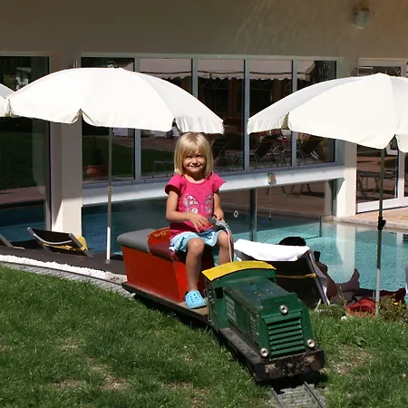 酒店 Liebes Caroline 4-sterne-hotel 佩尔蒂绍